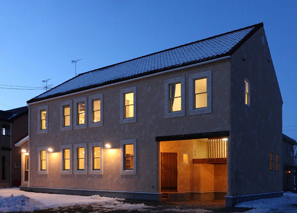 写真：朝日 良昌邸（夜）